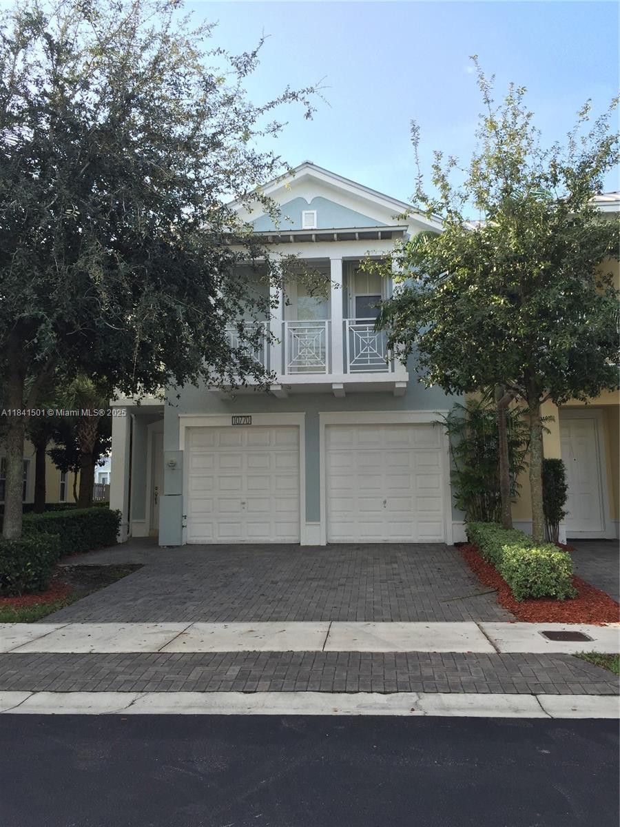 GORGEOUS TOWN HOME WITH AMAZING LAKE VIEWS, LOCATED AT THE RESERVE A GATED & LUXURIOUS COMMUNITY IN DORAL. OFFERING 4 BED, 3 1 /2 BATHS WITH OPEN FLOOR, MARBLE FLOORS IN LIVING AREAS, WOOD STAIRS AND HALLWAYS, CARPET IN BEDROOMS. UPGRADED KITCHEN & BATHROOMS WITH STAINLESS STEEL APPLIANCES.. DON'T MISS THE OPPORTUNITY TO RENT THIS STUNNING HOME.