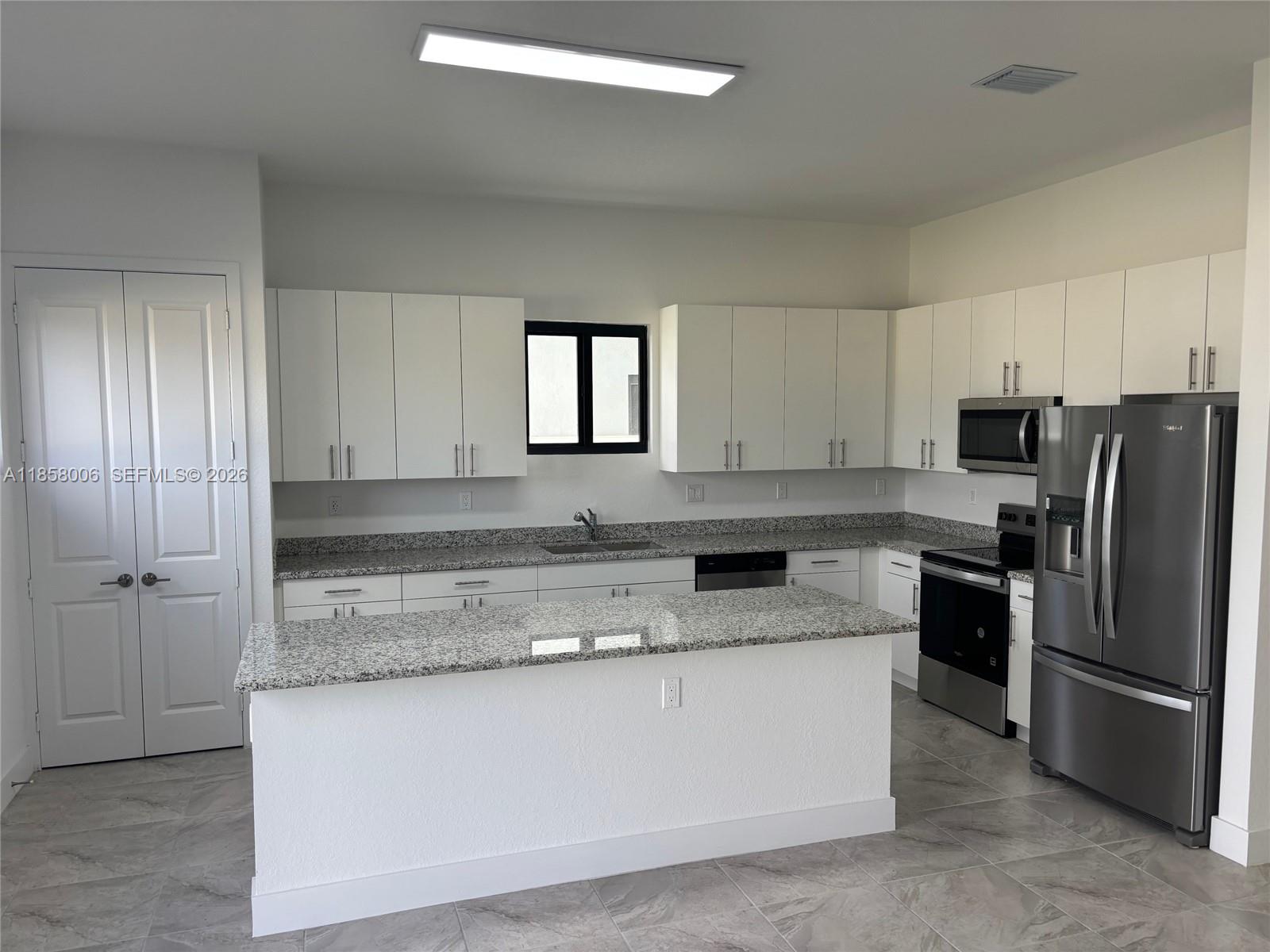 HIGHLAND ESTATES - Residential