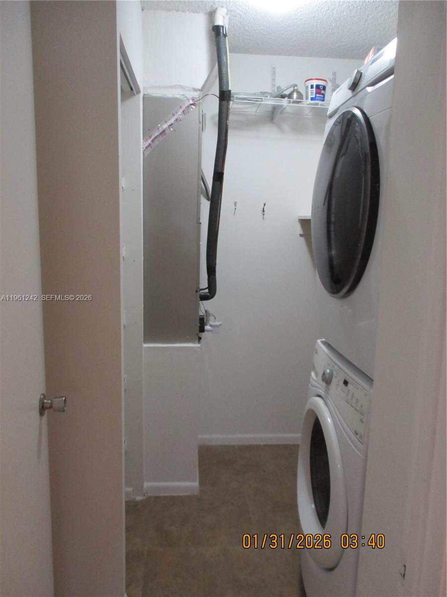 MIRA LAGO CONDO - Residential