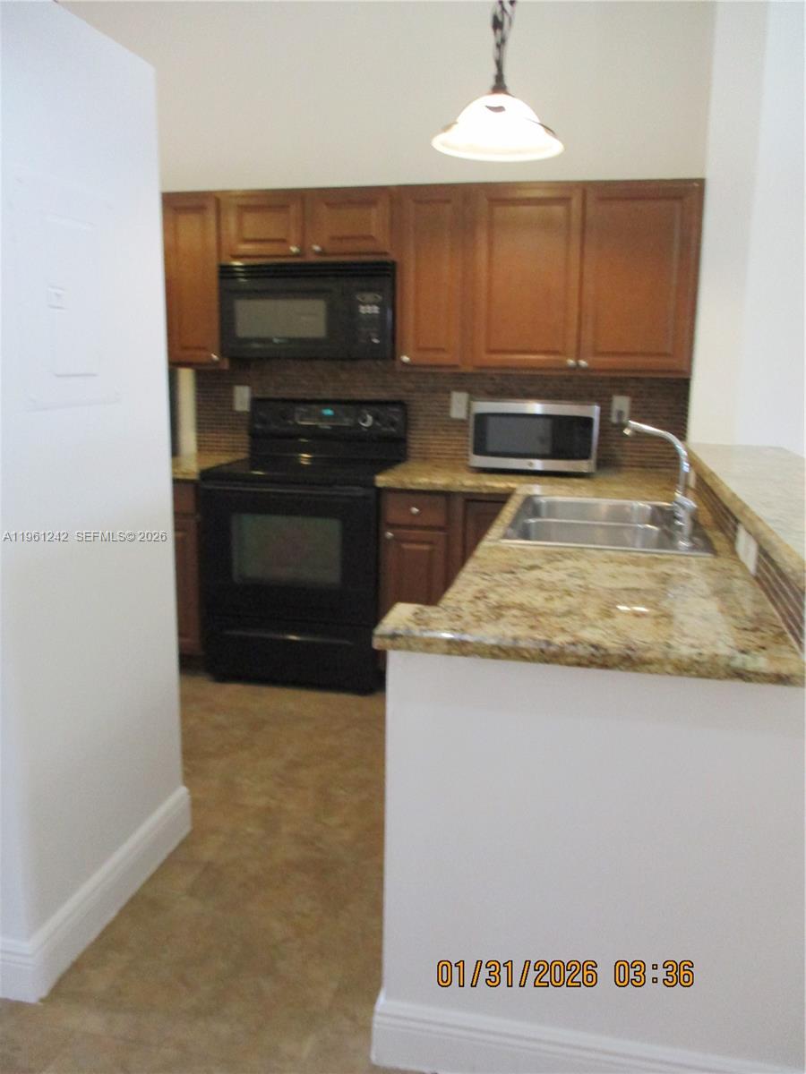 MIRA LAGO CONDO - Residential