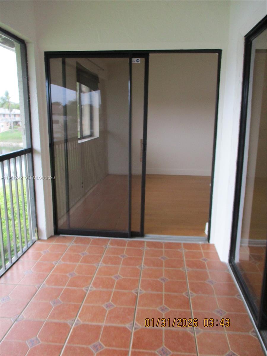 MIRA LAGO CONDO - Residential