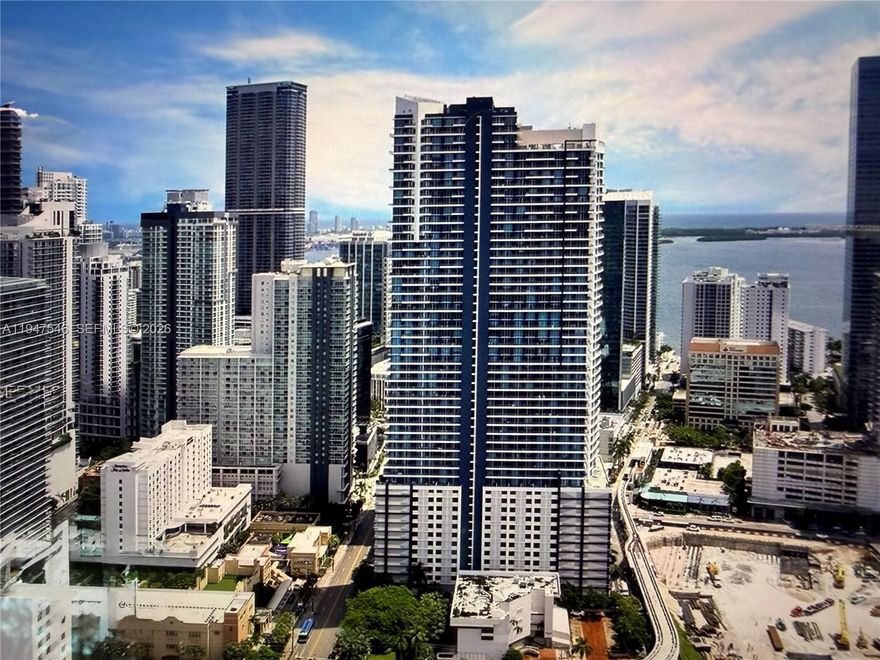 2 STORY LOFT with 1 bath + 1.5 bath, Offering views of the Miami skyline and city. Full amenity building featuring a contemporary lobby. State of the art fitness center and spa, 24 hours front desk, full security, valet parking and much more. 
Walking distance to shopping, Brickell financial district, Mary Brickell Village, and many restaurants.