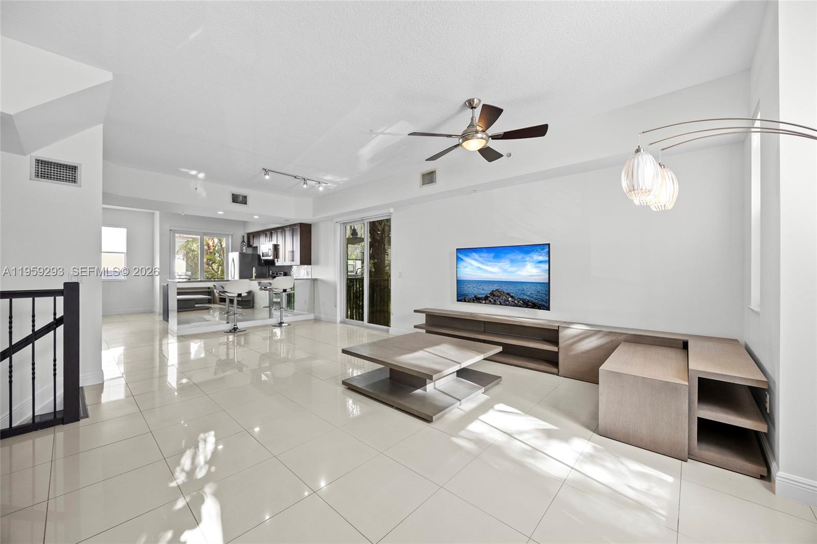 PENINSULA ON THE INTRACOA - Residential
