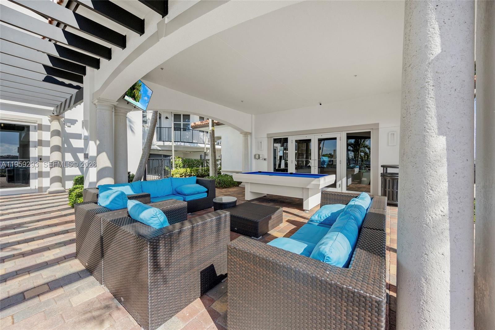 PENINSULA ON THE INTRACOA - Residential