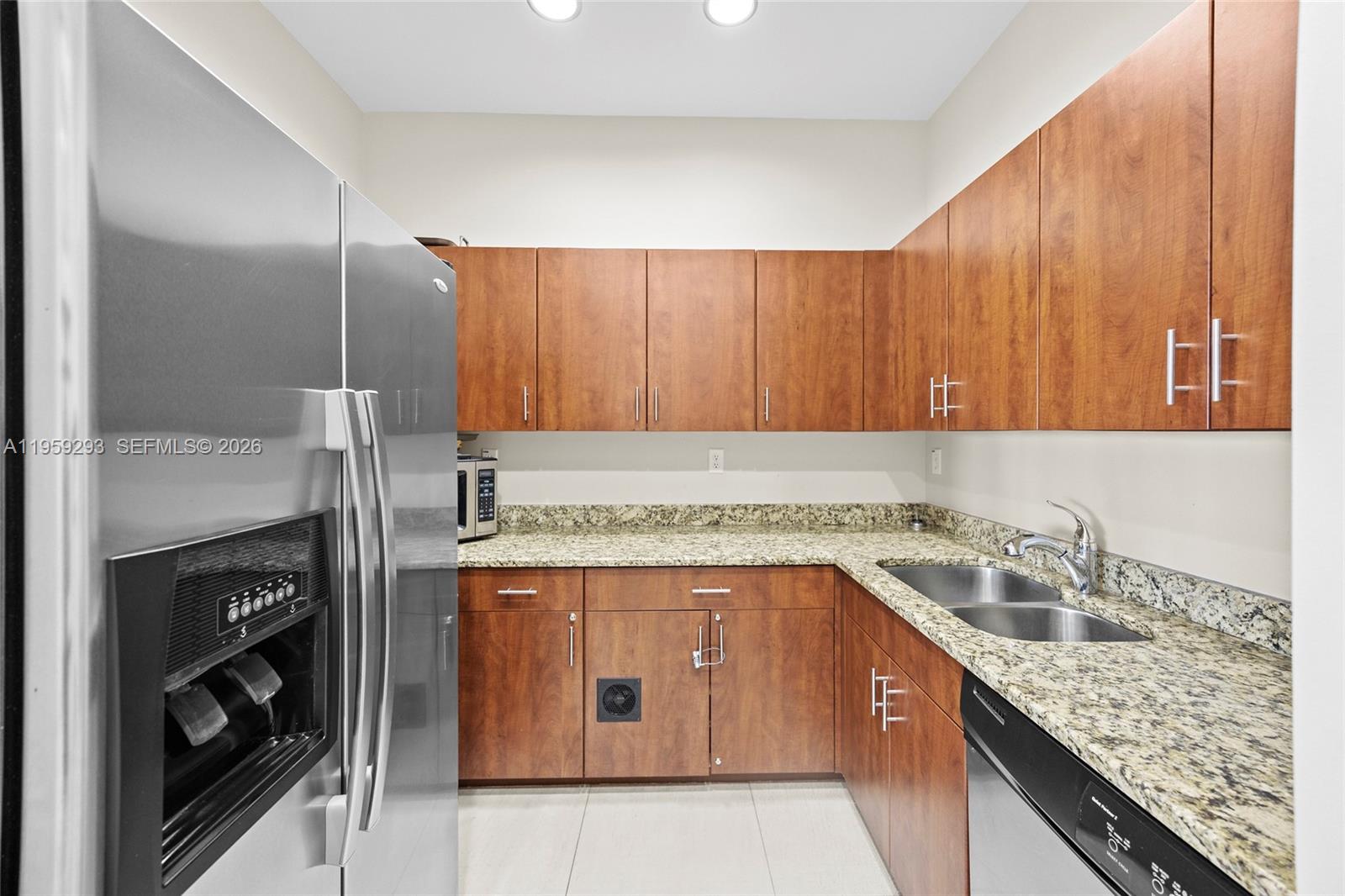 PENINSULA ON THE INTRACOA - Residential