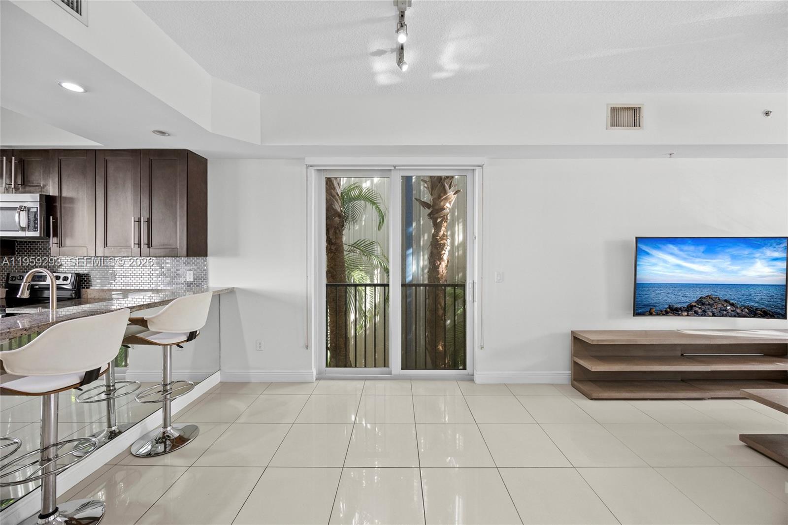 PENINSULA ON THE INTRACOA - Residential