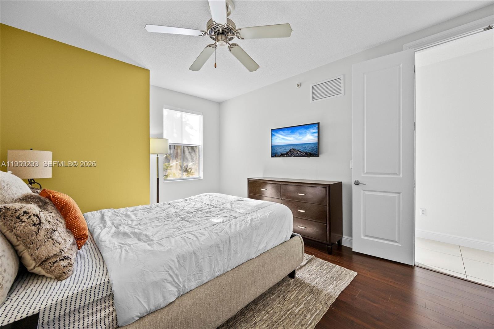 PENINSULA ON THE INTRACOA - Residential