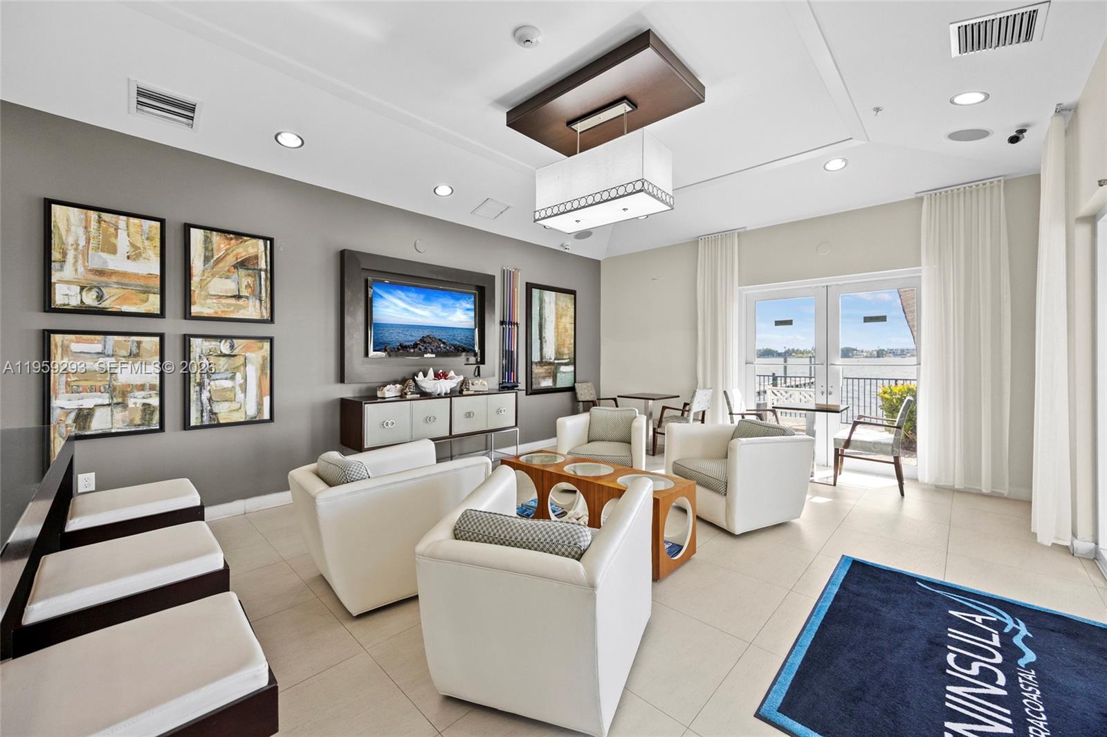 PENINSULA ON THE INTRACOA - Residential