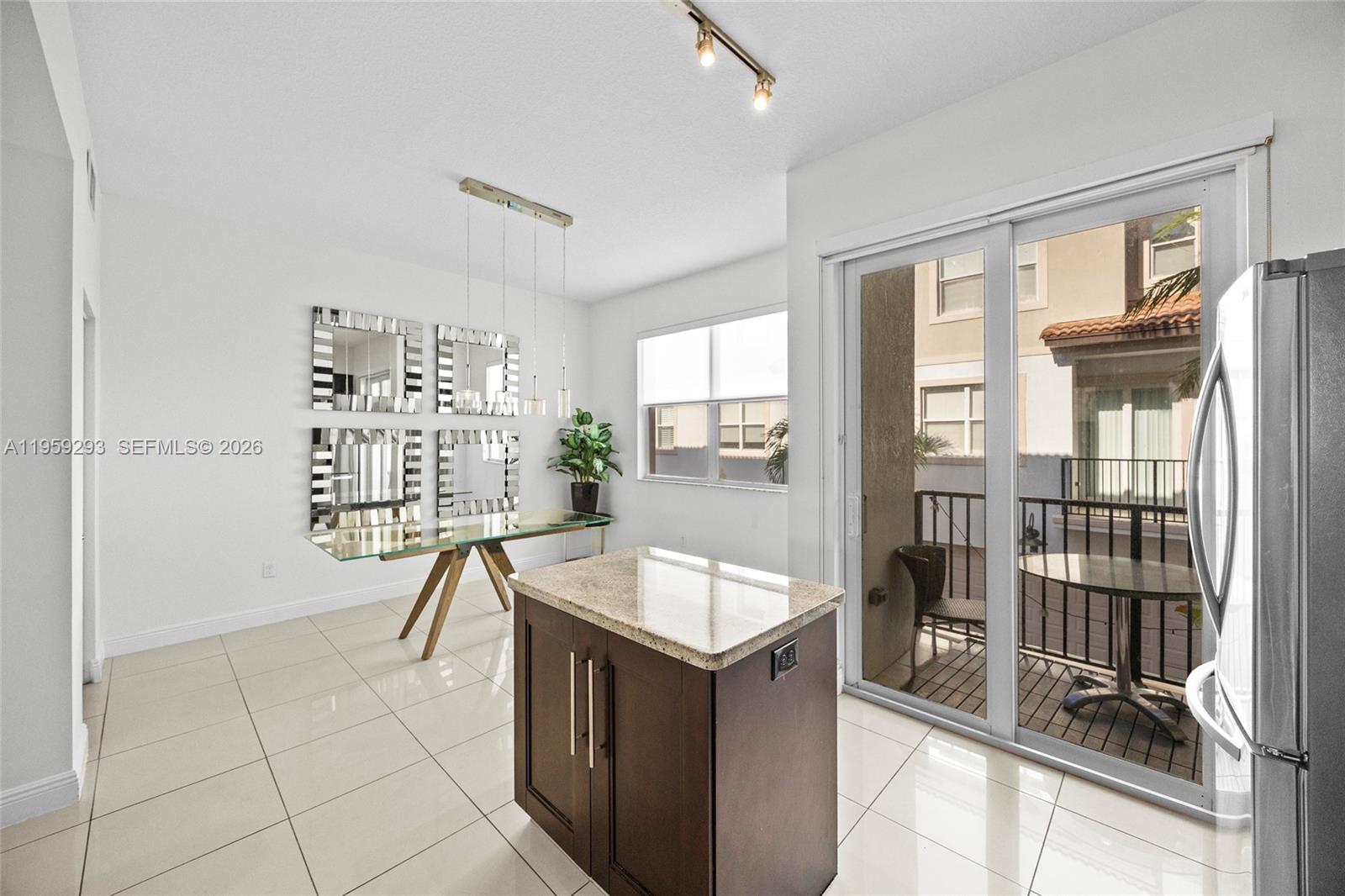 PENINSULA ON THE INTRACOA - Residential