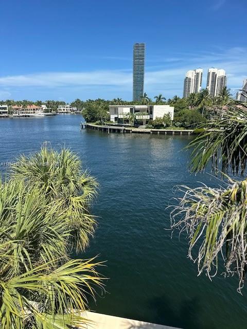 TURNBERRY ISLE SOUTH COND - Residential Lease