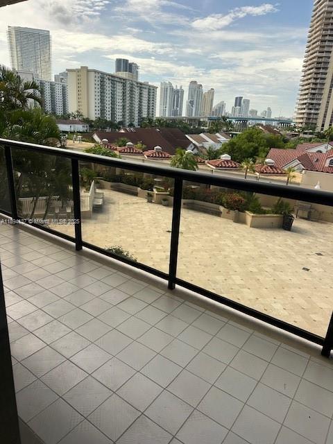 TURNBERRY ISLE SOUTH COND - Residential Lease