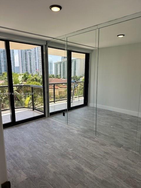 TURNBERRY ISLE SOUTH COND - Residential Lease