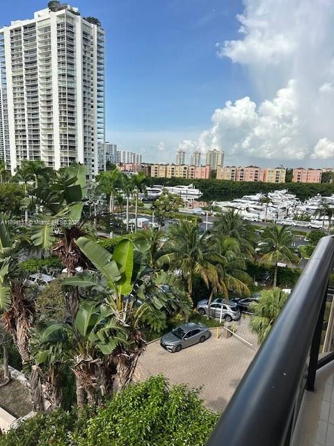 TURNBERRY ISLE SOUTH COND - Residential Lease