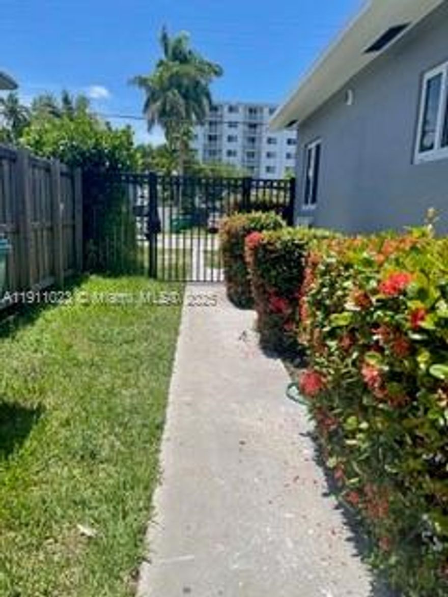 ?? Incredible Investment Opportunity – Upgraded Triplex in Prime North Miami Location!
Owners & Investors: Don’t miss this fully renovated, income-producing Triplex offering approximately 2,400 SqFt of living space in one of North Miami’s most desirable areas — just off Biscayne Blvd!
Minutes from Bal Harbour and the beach, and walking distance to Aldi, Whole Foods, banks, Mt. Sinai Clinic, Dunkin’ Donuts, and all the shops.
Total Area: ~2,400 SqFt
 Two (2) updated 2BR / 2BA units totaling 2,120 SqFt
Detached Studio 275 SqFt
Upgrades Include: Impact windows, modern laminate flooring, renovated bathrooms, open kitchens with breakfast nooks, and rear access doors each separate water and electric meters
Fully fenced for privacy and security with a large backyard and amplio parking