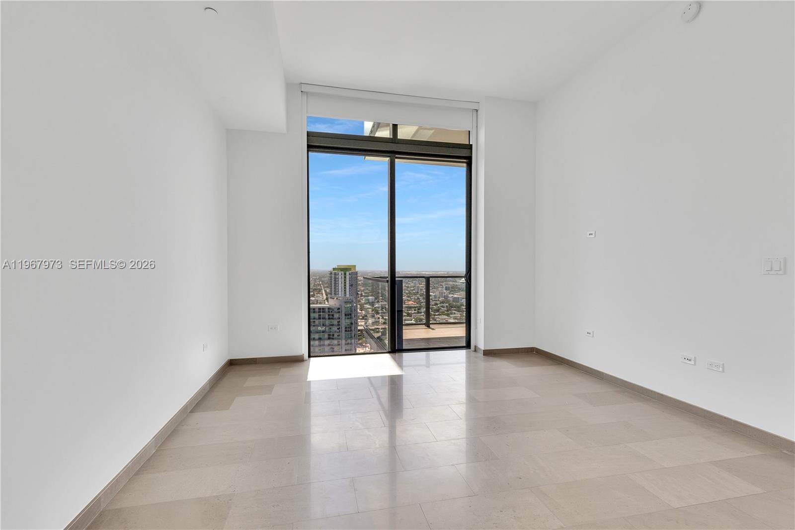 REACH CONDO - Residential