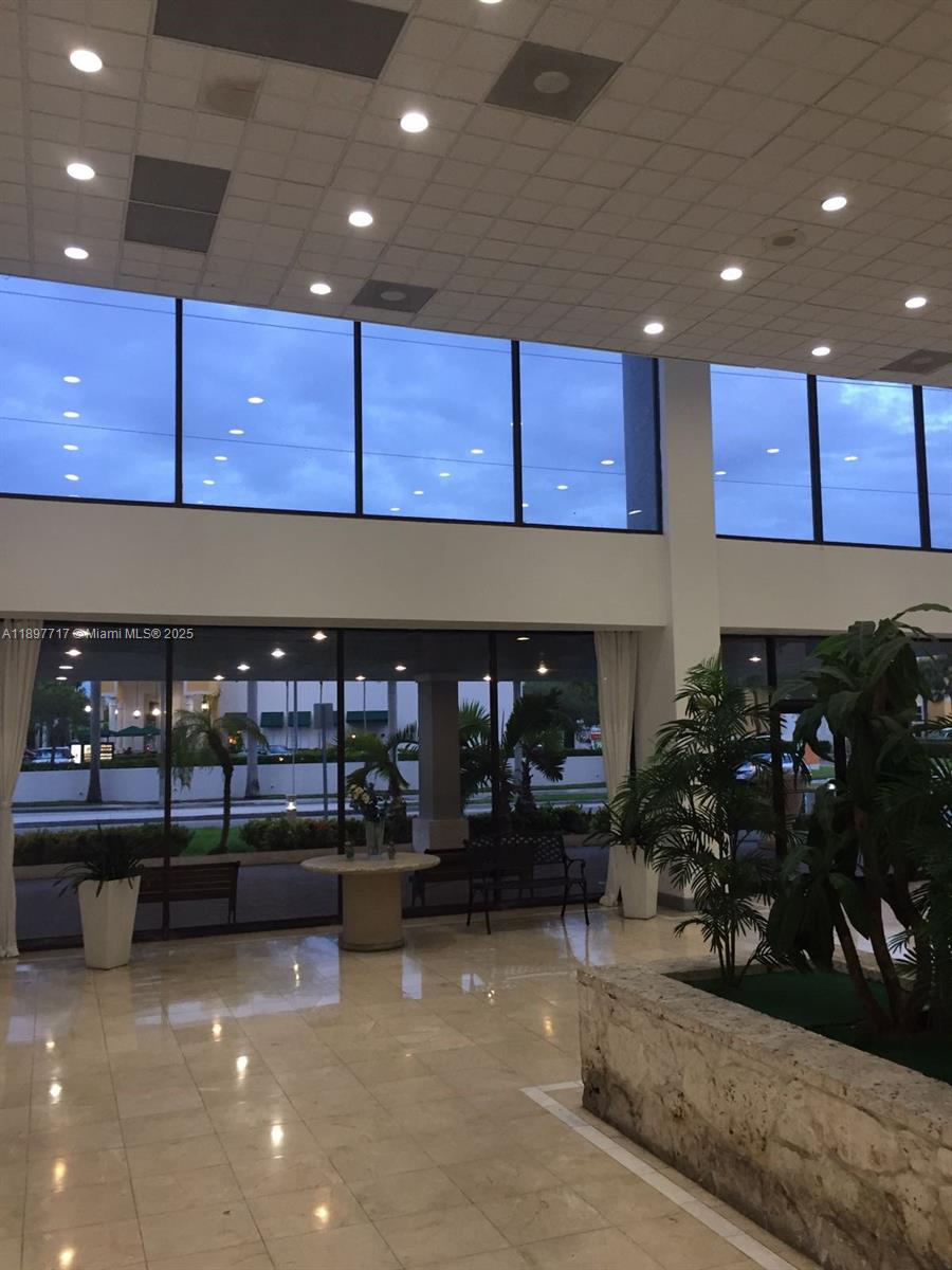 SAILBOAT CAY CONDO - Residential