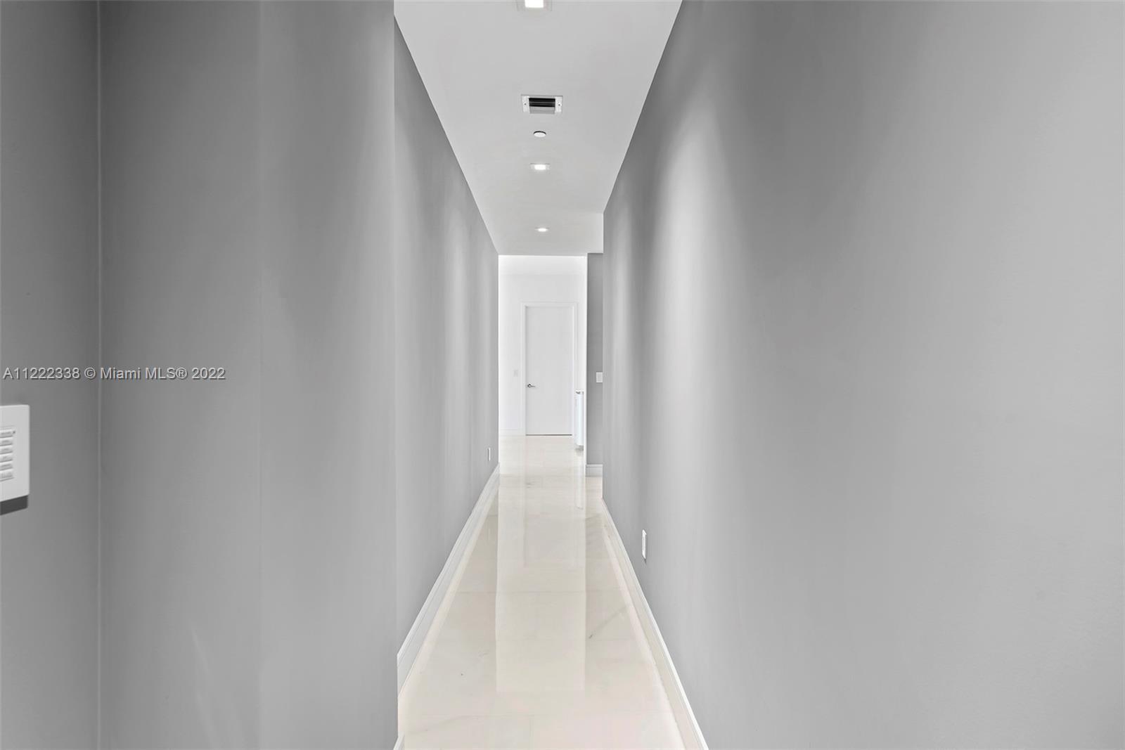 JADE SIGNATURE CONDO - Residential