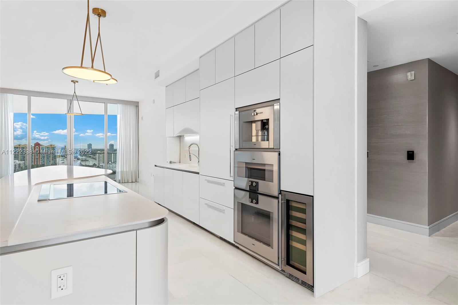 JADE SIGNATURE CONDO - Residential