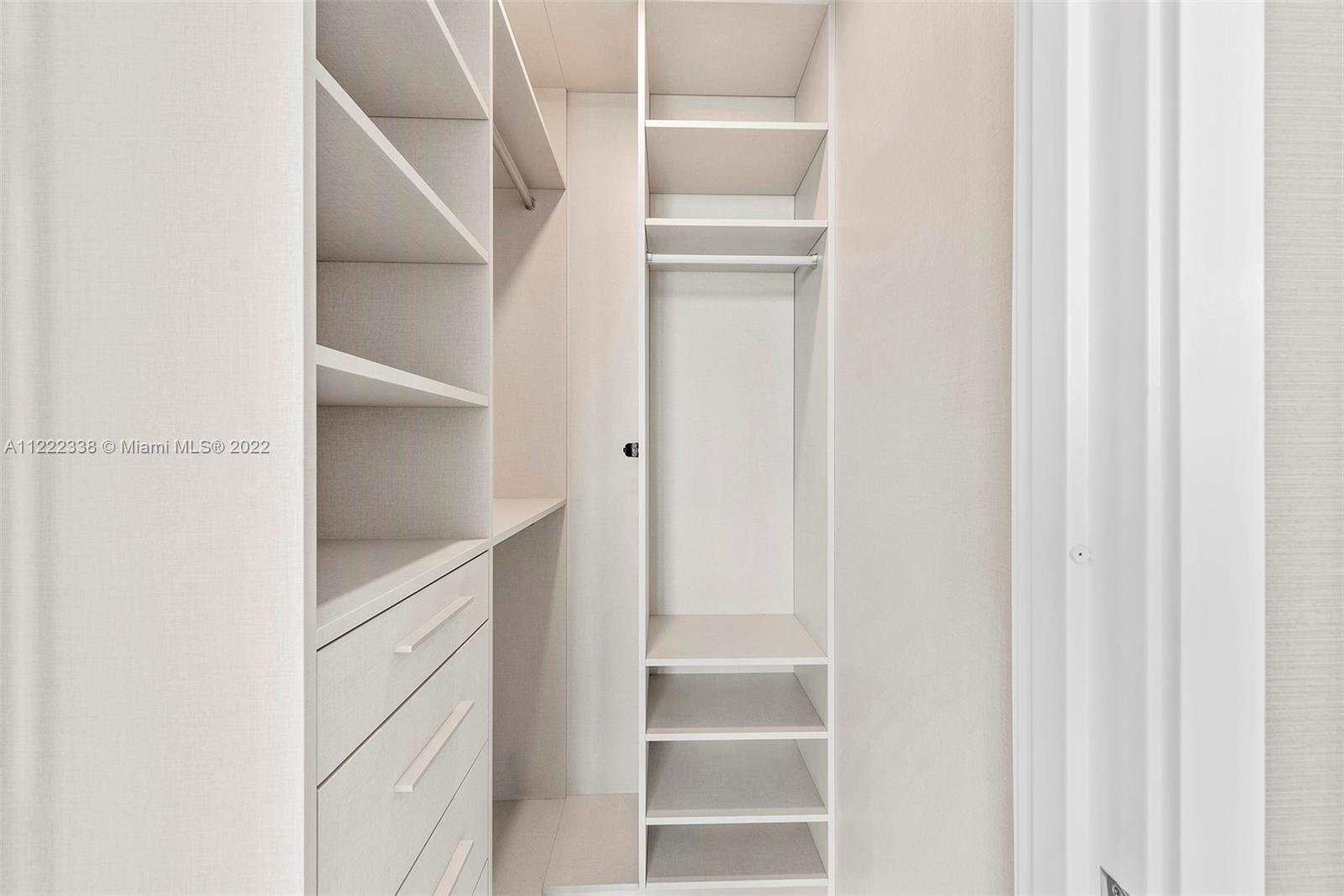 JADE SIGNATURE CONDO - Residential