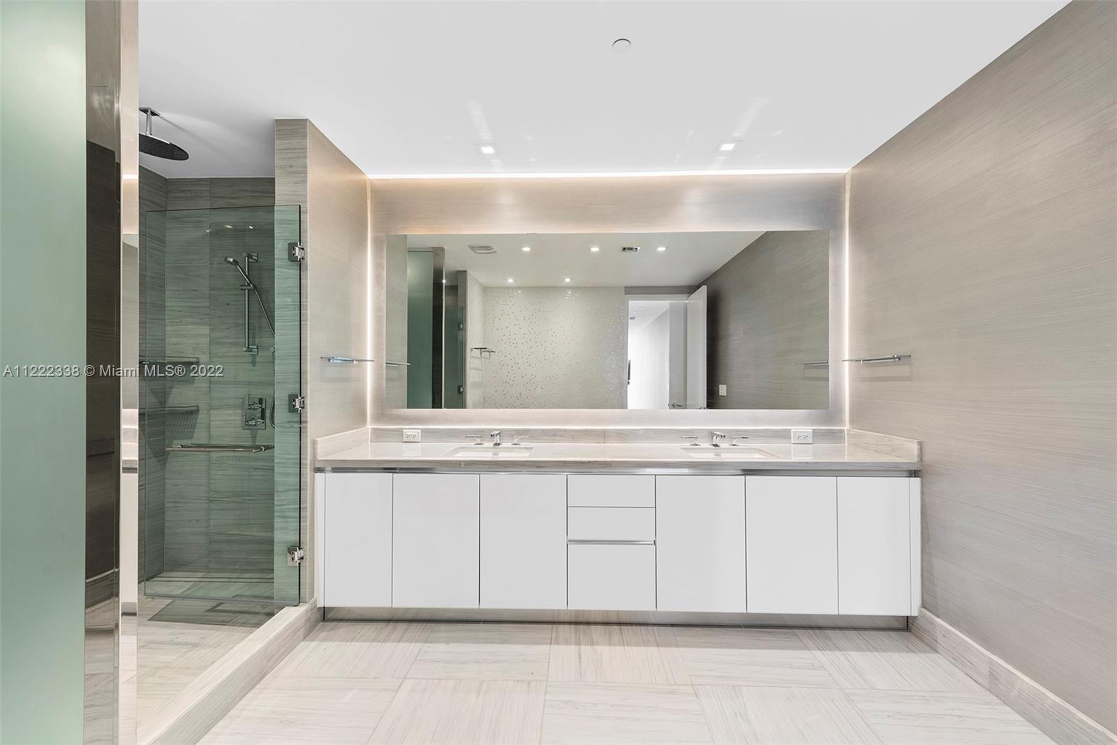 JADE SIGNATURE CONDO - Residential