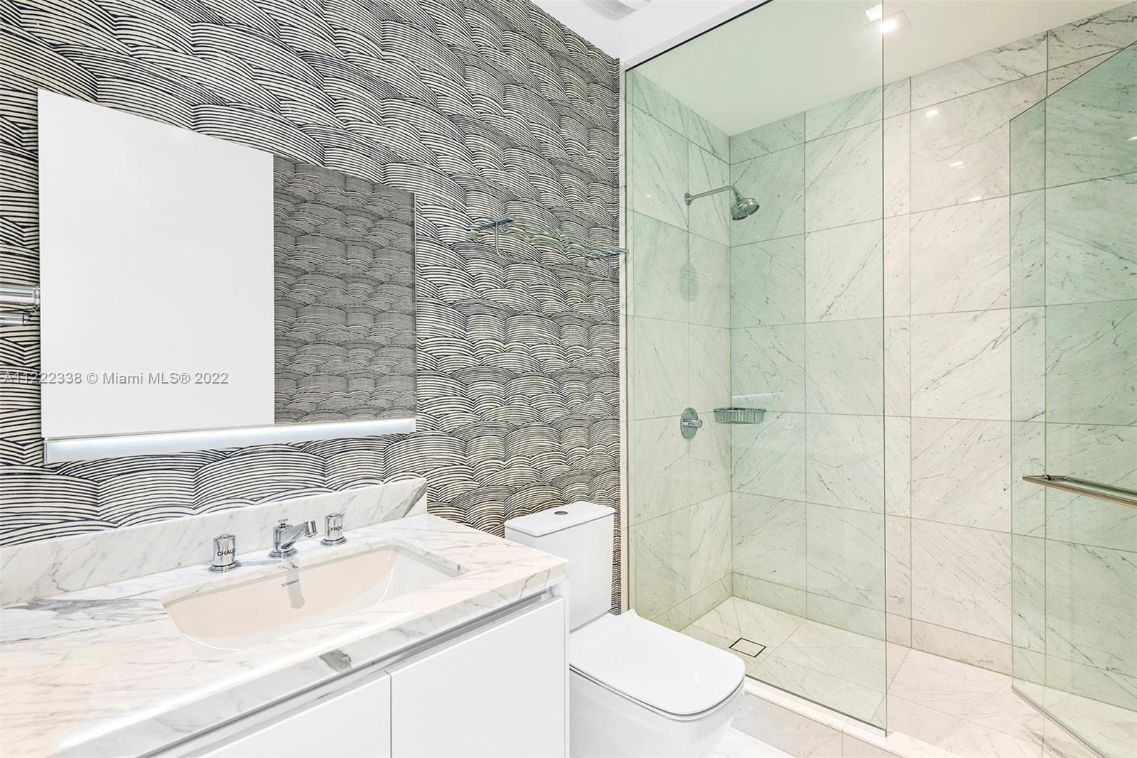 JADE SIGNATURE CONDO - Residential