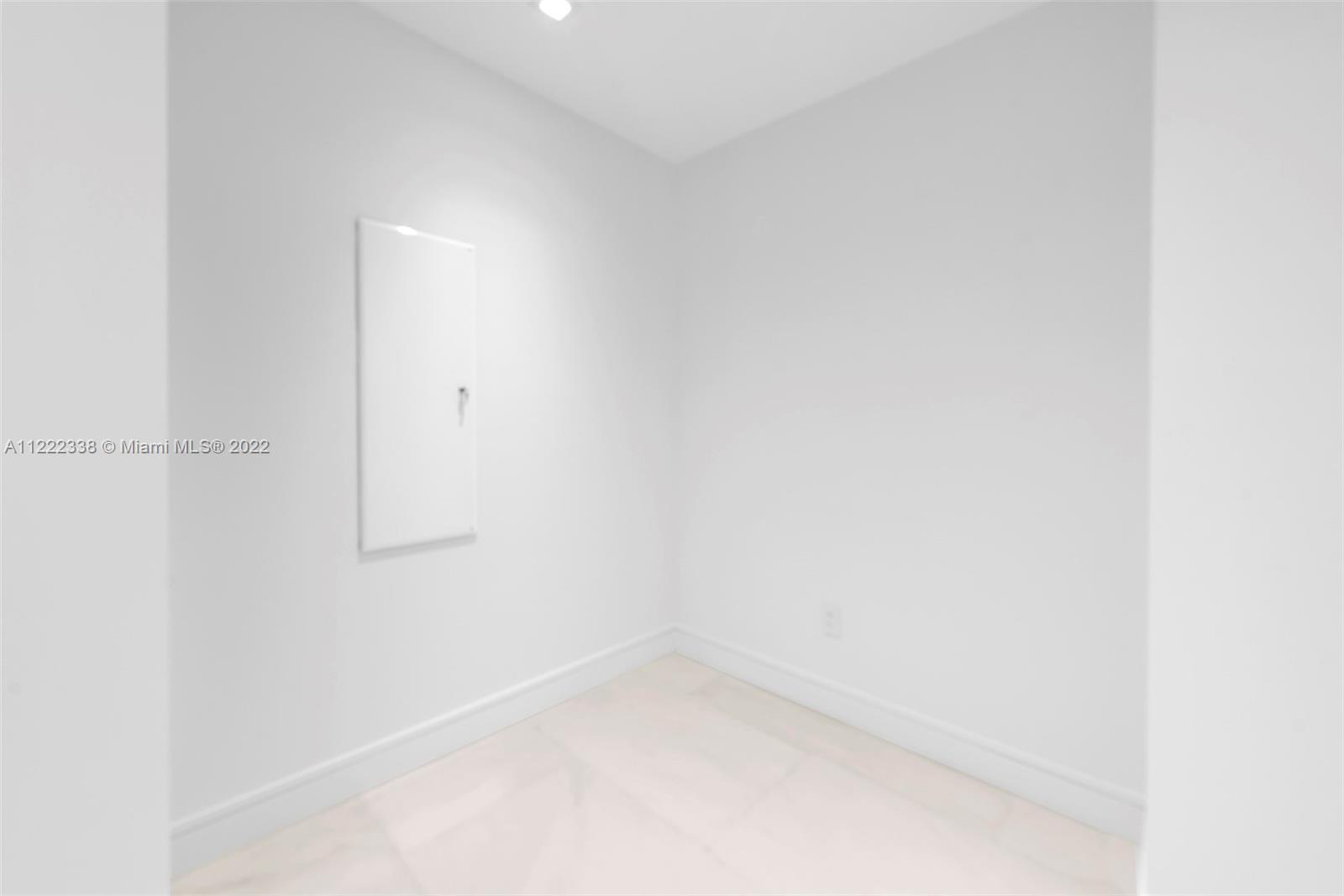 JADE SIGNATURE CONDO - Residential