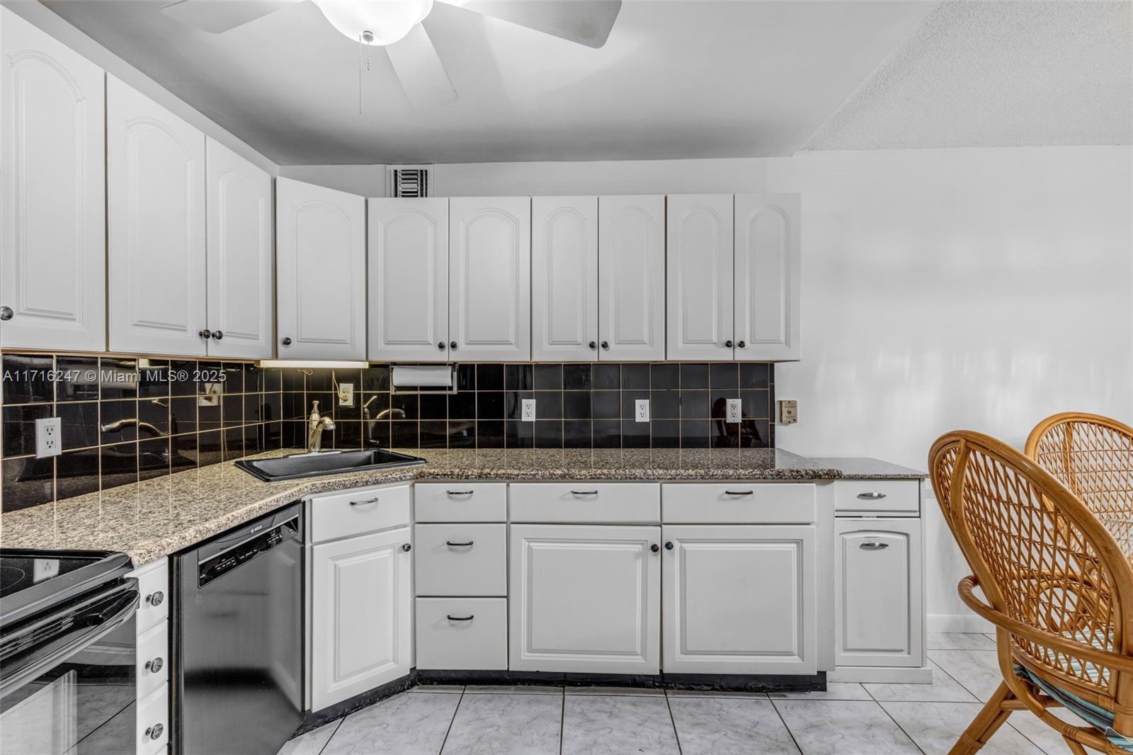 PLANTATION BY THE SEA - Residential