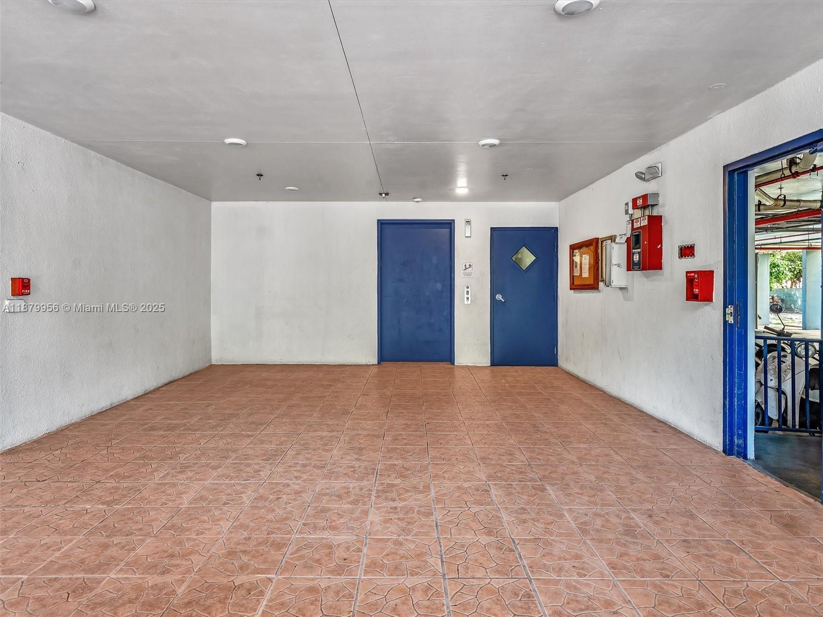 RIOPLAZA CONDOMINIUM SOUT - Residential