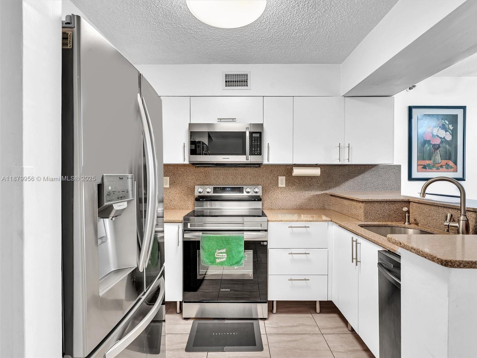 RIOPLAZA CONDOMINIUM SOUT - Residential