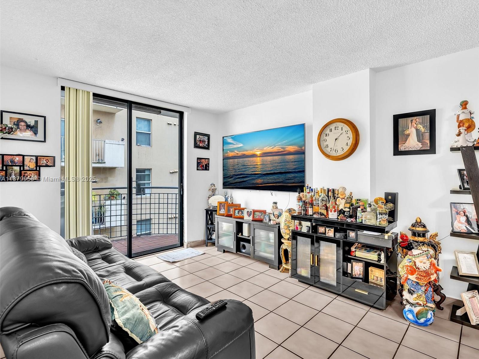 RIOPLAZA CONDOMINIUM SOUT - Residential