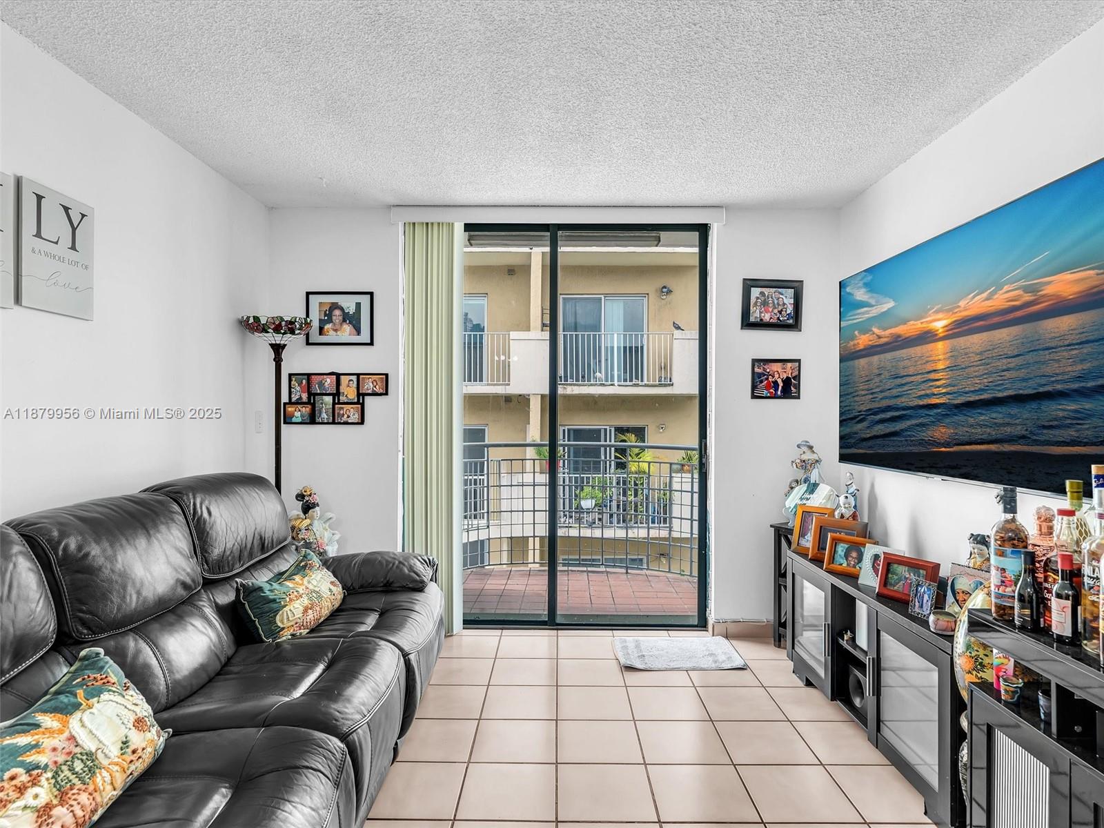 RIOPLAZA CONDOMINIUM SOUT - Residential