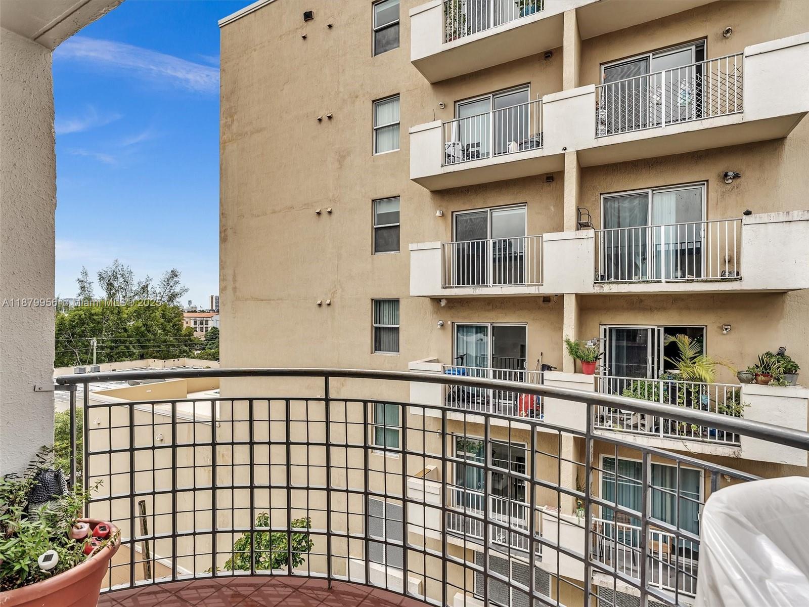 RIOPLAZA CONDOMINIUM SOUT - Residential