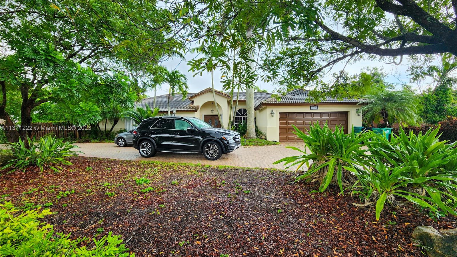 Beautifully Maintained Home with 4/3B plus half bath with double car garage on oversized corner lot in a quiet neighborhood. Kitchen overlooks a large family room that goes out to the patio, the dining room and formal living room high ceilings also open up to the patio with outdoor shed. New A/C, New Water Heater. Huge backyard with space for pool, rv, and boat! Located in a great neighborhood & excellent school district- near expressway & shopping. Circular driveway. NO HOA!