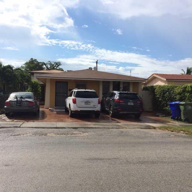 LOCATION, LOCATION, LOCATION! GREAT RENTAL AREA. DUPLEX IN EXCELLENT CONDITION, 3/2 AND 2/1 WITH ITS OWN WATER AND ELECTRIC METER, CENTRAL AC, ROOF REPLACED IN 2012, BOTH UNITS ARE RENTED.