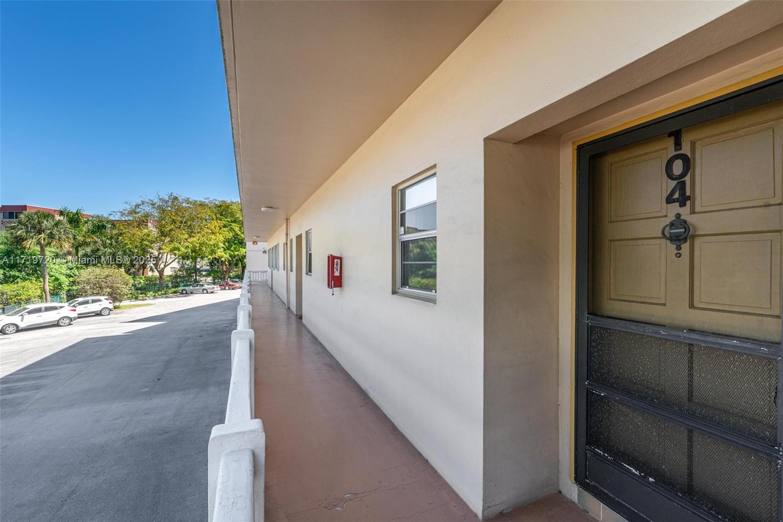 6731 Cypress Rd 104