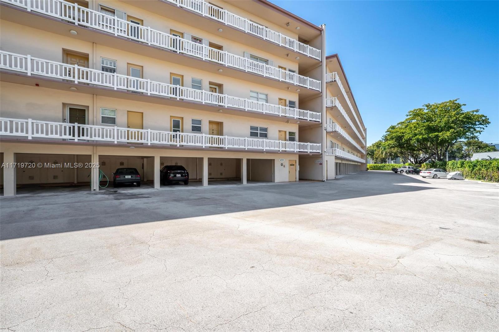 Property for Sale at 6731 Cypress Rd 104, Plantation, Miami-Dade County, Florida - Bedrooms: 1 
Bathrooms: 1  - $99,999