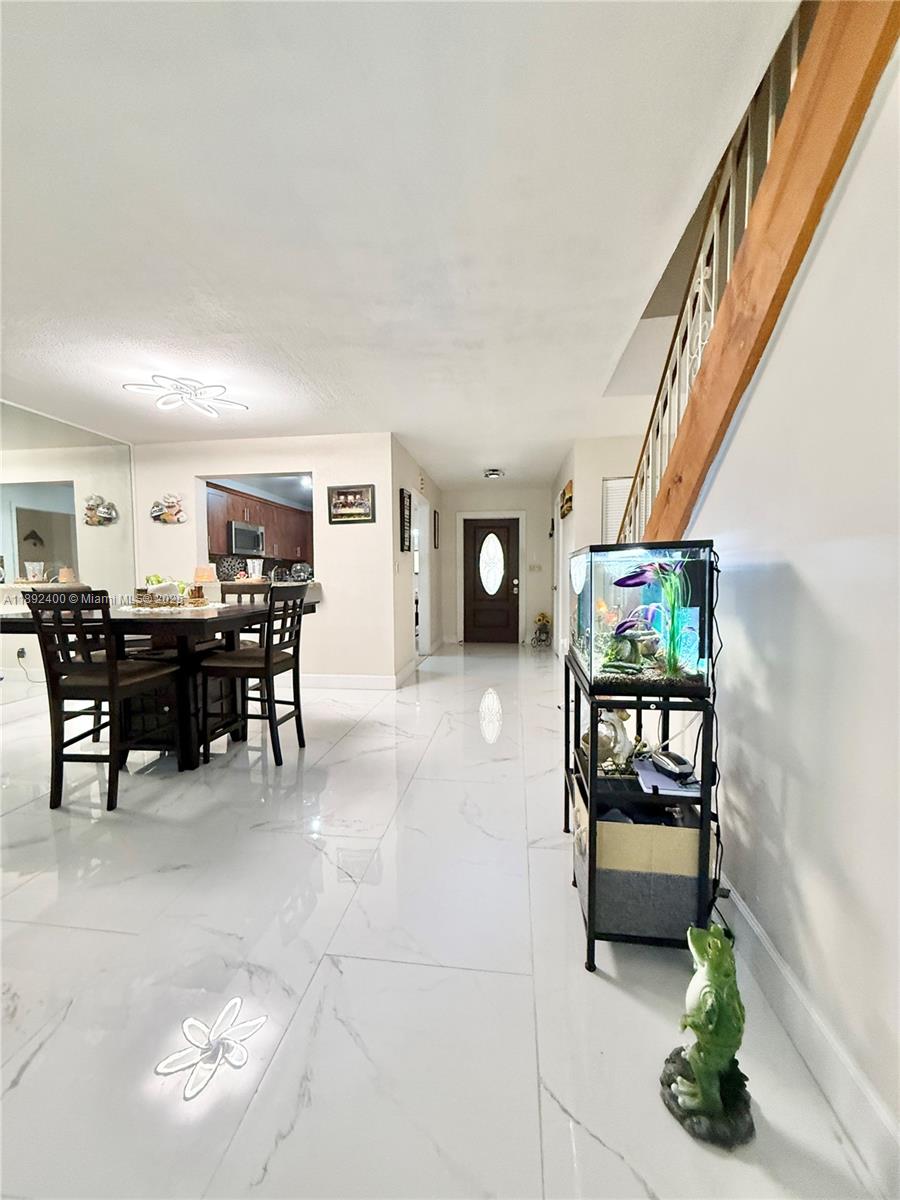 COSTA DEL SOL CONDO #4 - Residential