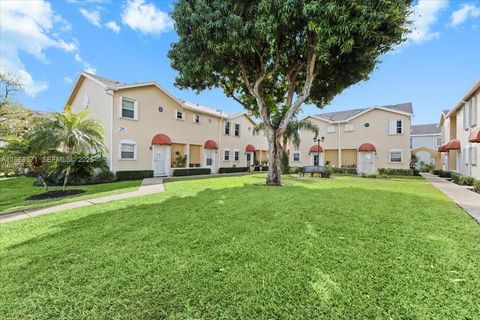 307 Waterside Dr Hypoluxo FL 33462