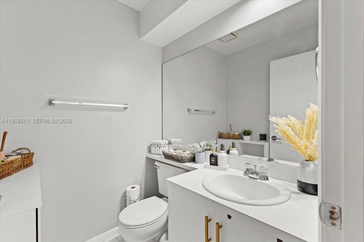 WATERSIDE VILLAGE OF PALM - Residential