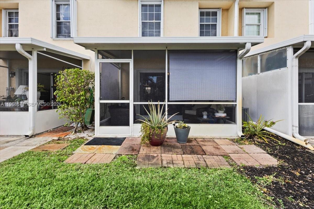 WATERSIDE VILLAGE OF PALM - Residential