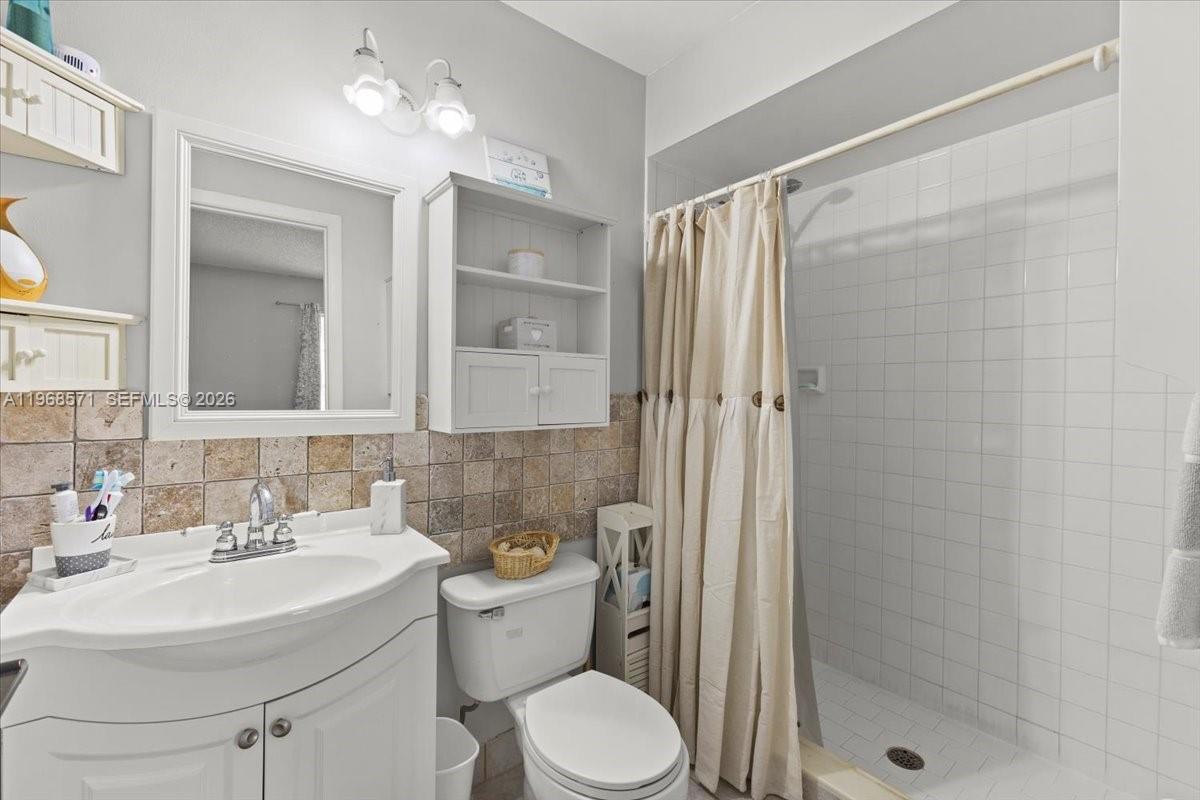 WATERSIDE VILLAGE OF PALM - Residential