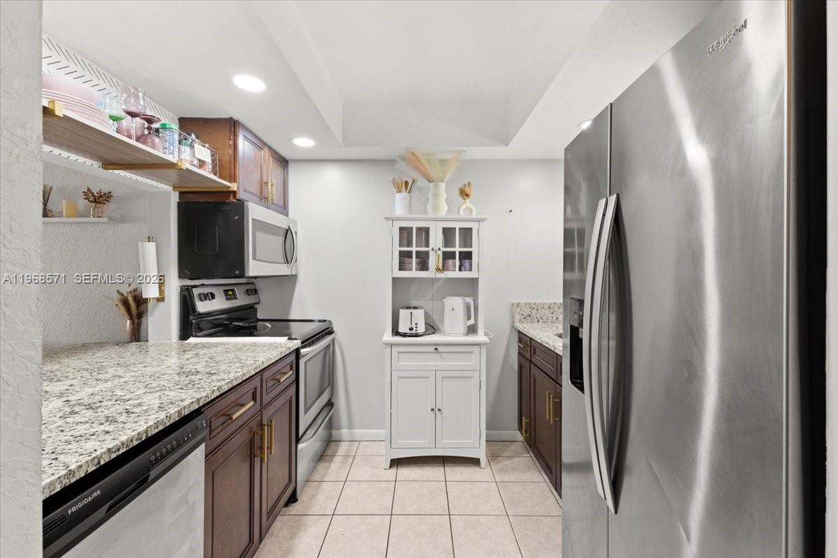 WATERSIDE VILLAGE OF PALM - Residential