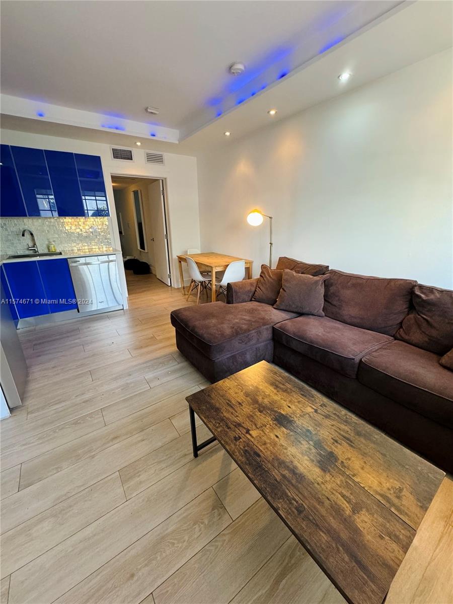 LINCOLN SUB - Residential