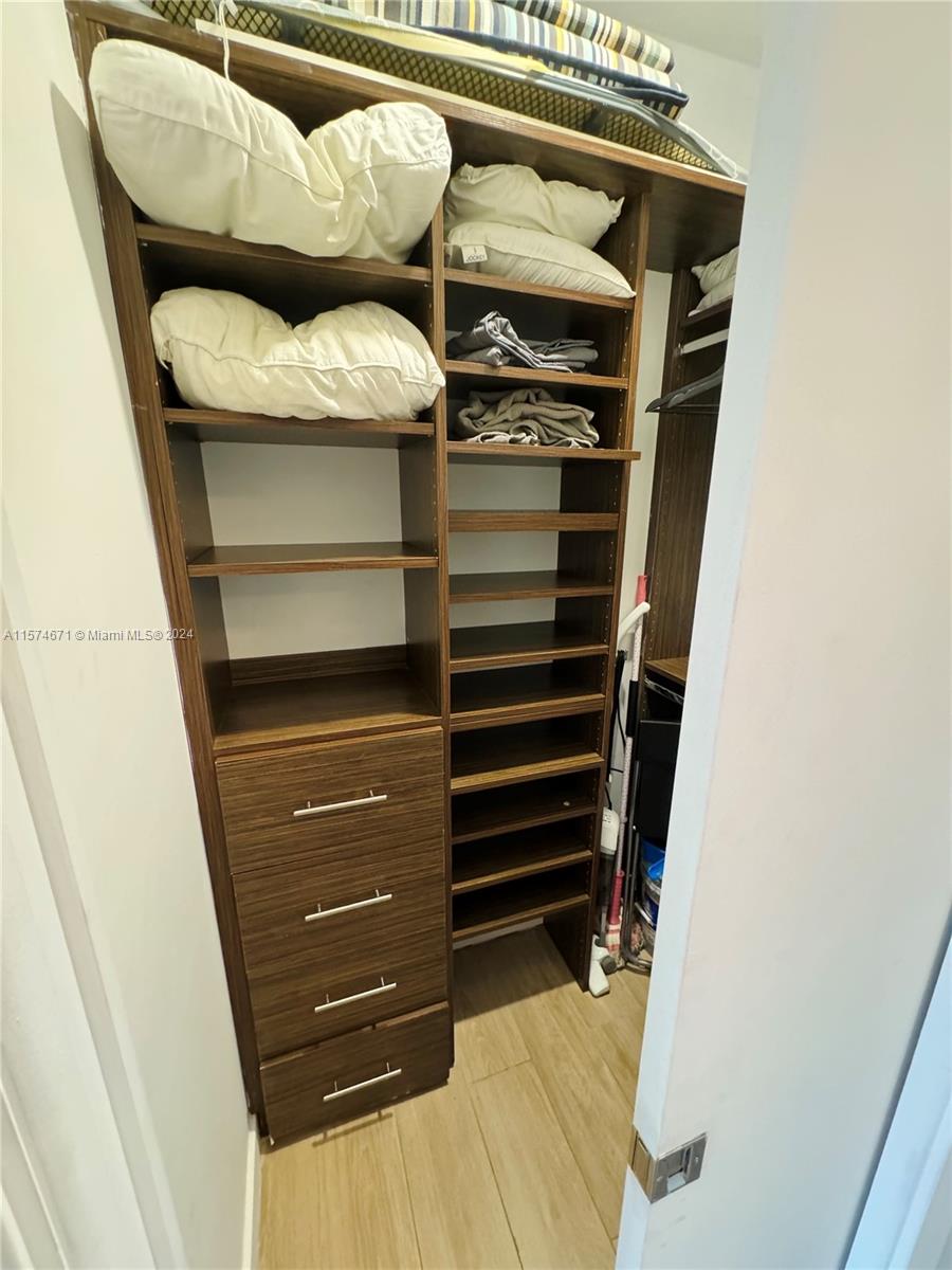 LINCOLN SUB - Residential