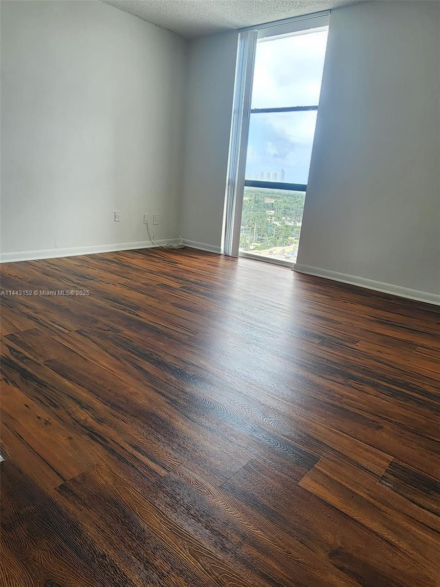 SAILBOAT CAY CONDO - Residential