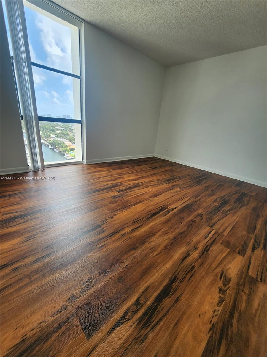 SAILBOAT CAY CONDO - Residential