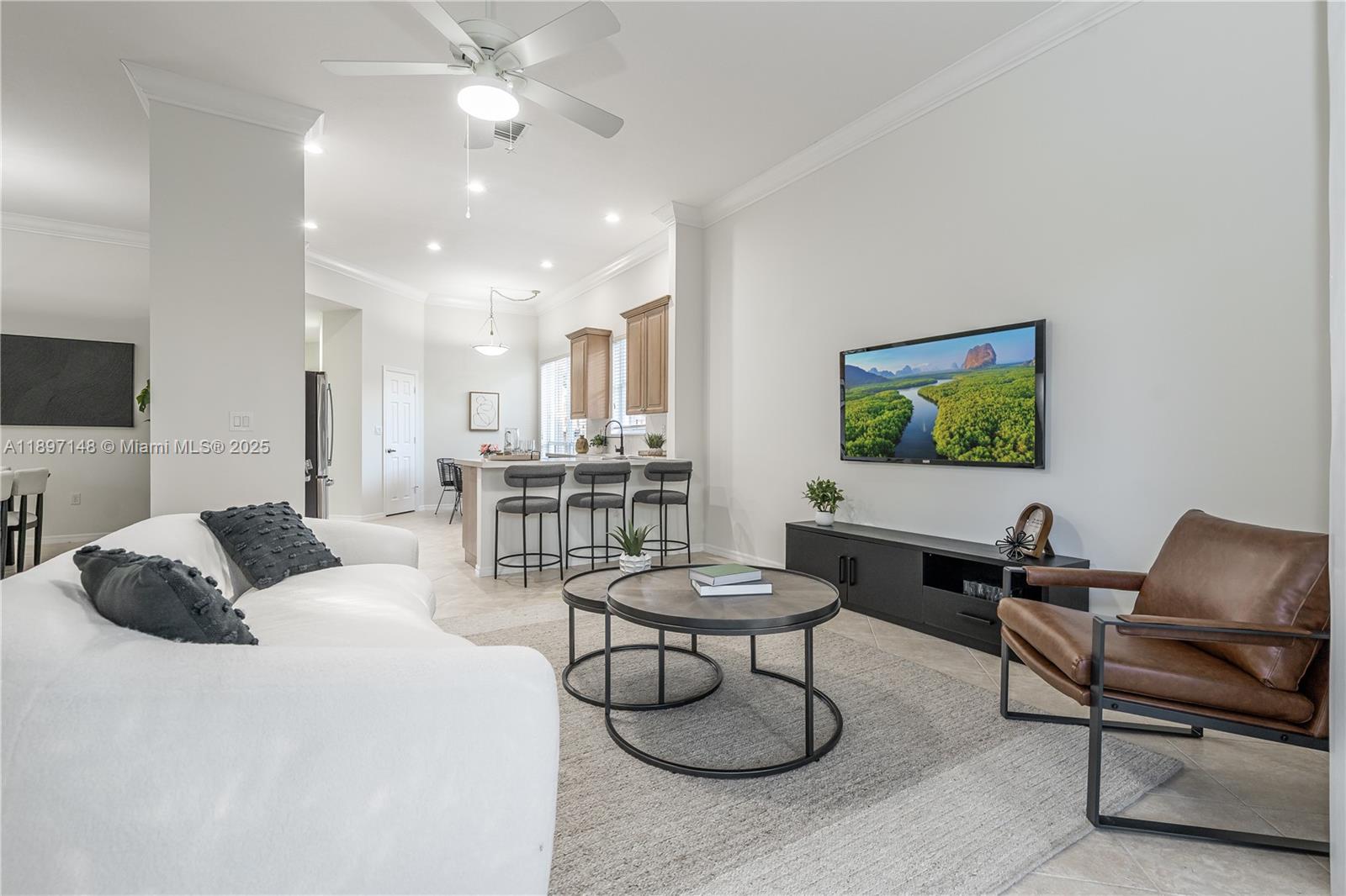 PEMBROKE FALLS - Residential
