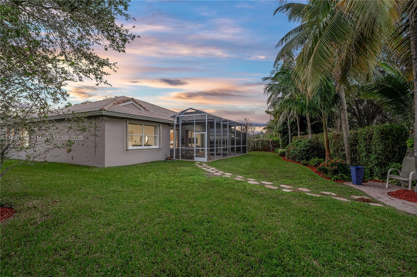 PEMBROKE FALLS - Residential