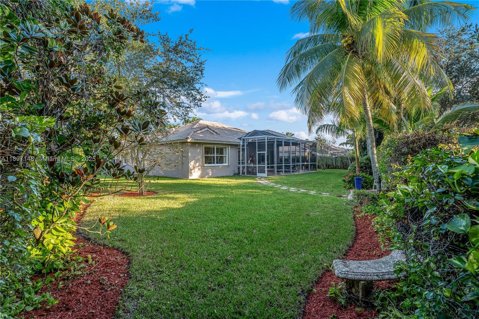 PEMBROKE FALLS - Residential