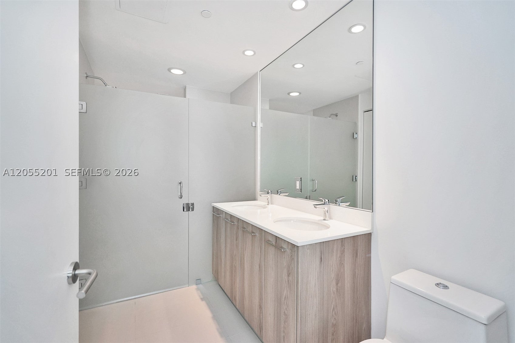 501 NE 31st St 702